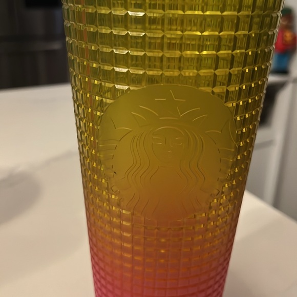 NWT Yellow and Pink Tumbler - Picture 2 of 6